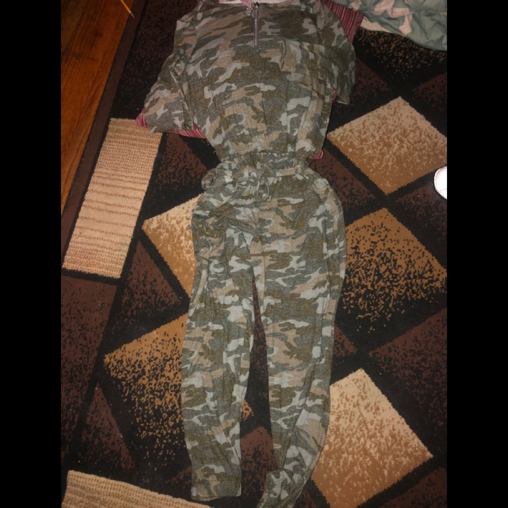 Justice camo jumpsuit size girls 16